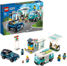 Carica l&#39;immagine nel visualizzatore di Gallery, LEGO CITY - NITRO WHEELS ,STAZIONE DI SERVIZIO CON SUV E CAMPER , 60257
